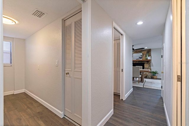 8950 BAYWOOD PARK DRIVE, Seminole, FL 33777