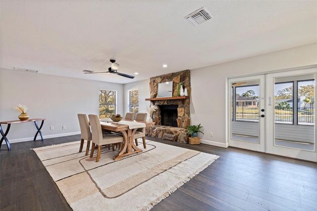 8950 BAYWOOD PARK DRIVE, Seminole, FL 33777