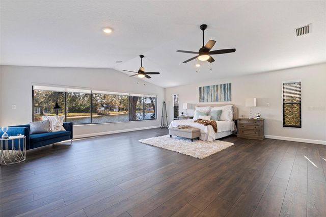 8950 BAYWOOD PARK DRIVE, Seminole, FL 33777