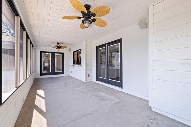 8950 BAYWOOD PARK DRIVE, Seminole, FL 33777