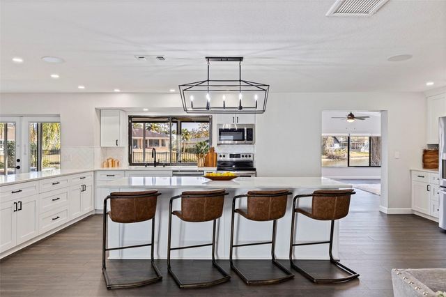 8950 BAYWOOD PARK DRIVE, Seminole, FL 33777