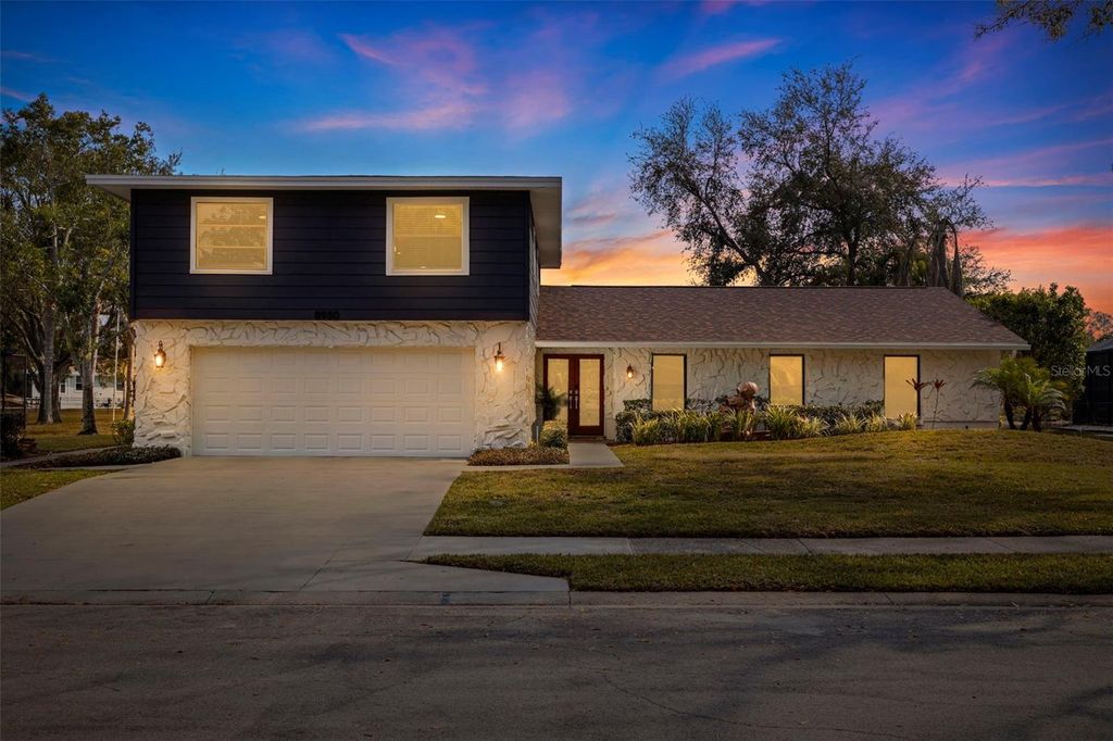 8950 BAYWOOD PARK DRIVE, Seminole, FL 33777