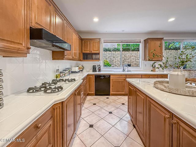 290 Culview Court, Simi Valley, CA 93065