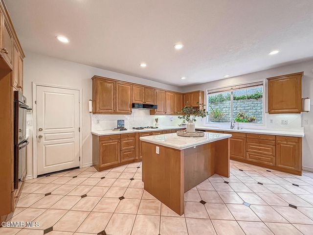 290 Culview Court, Simi Valley, CA 93065