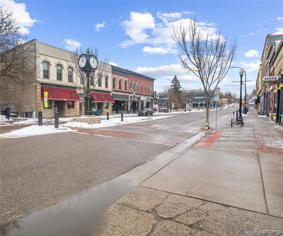 12 N River Street, Ypsilanti, MI 48198