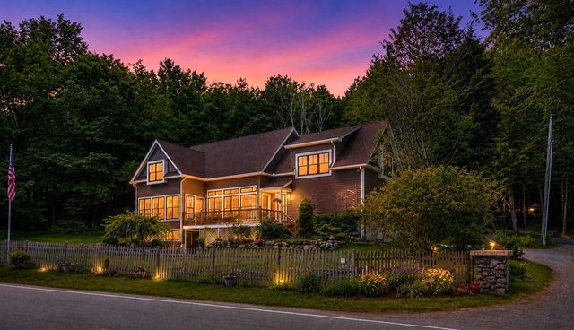 9 Ice House Road, New London, NH 03257