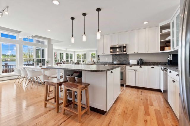 9 Ice House Road, New London, NH 03257