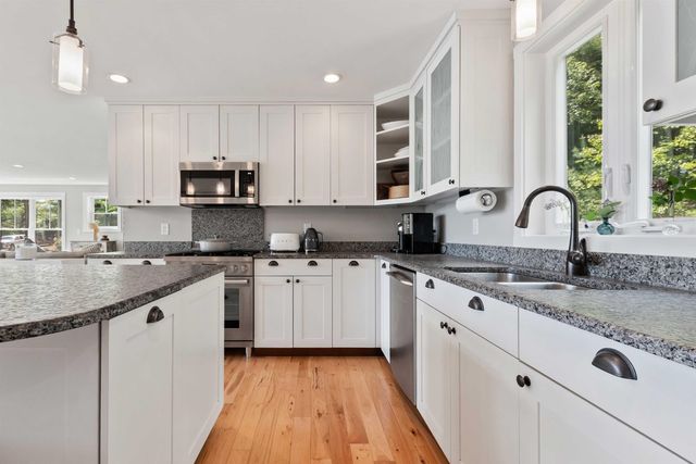 9 Ice House Road, New London, NH 03257