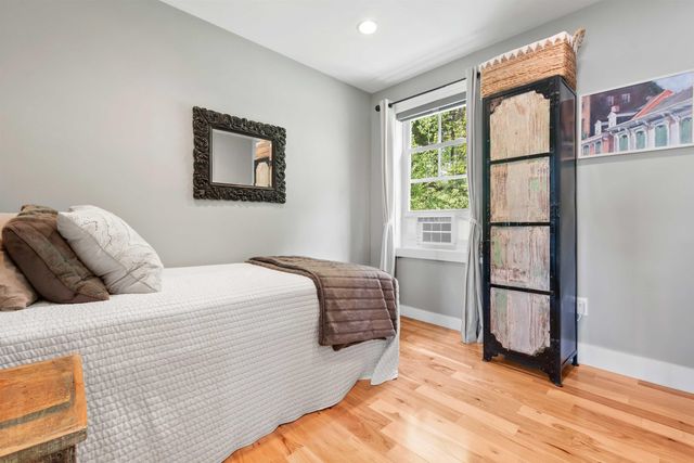 9 Ice House Road, New London, NH 03257