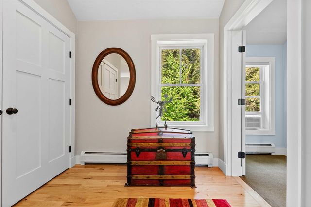 9 Ice House Road, New London, NH 03257