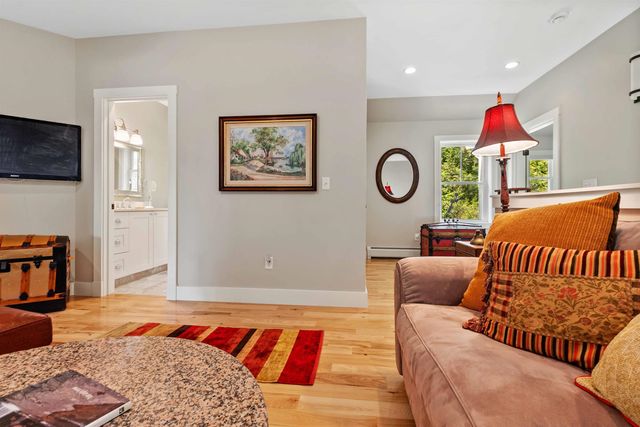 9 Ice House Road, New London, NH 03257