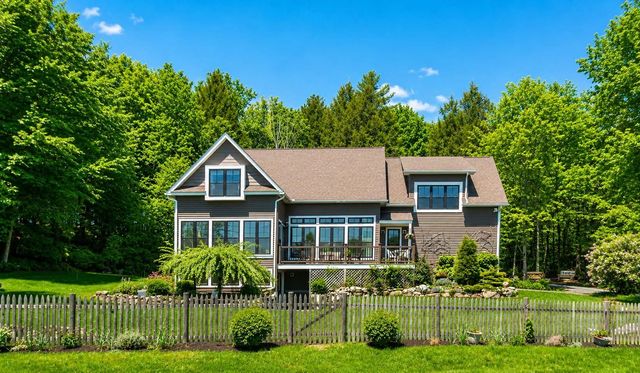 9 Ice House Road, New London, NH 03257