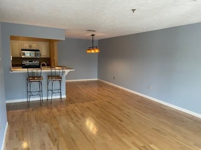 50 Steeplechase Ct 50, Haverhill, MA 01832