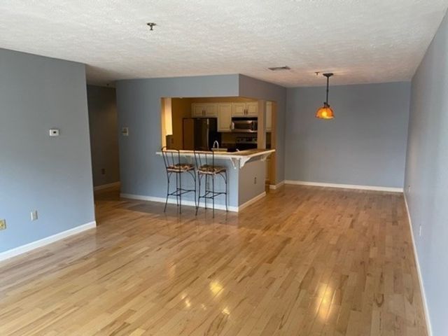 50 Steeplechase Ct 50, Haverhill, MA 01832