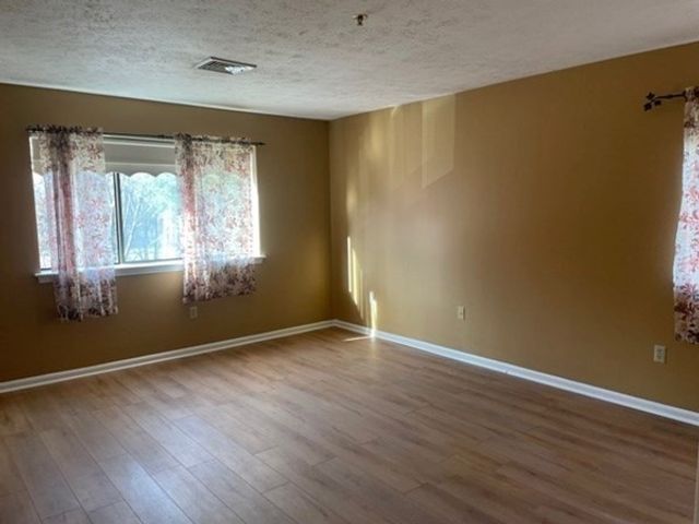 50 Steeplechase Ct 50, Haverhill, MA 01832