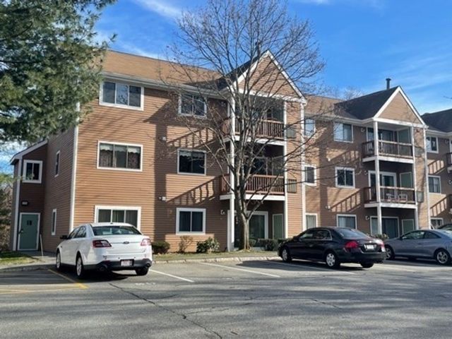 50 Steeplechase Ct 50, Haverhill, MA 01832