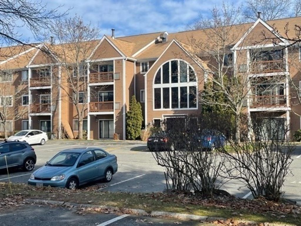 50 Steeplechase Ct 50, Haverhill, MA 01832