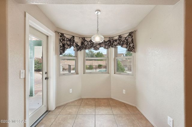 4530 W Lord Redman Loop, Tucson, AZ 85741