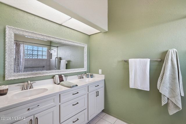 4530 W Lord Redman Loop, Tucson, AZ 85741