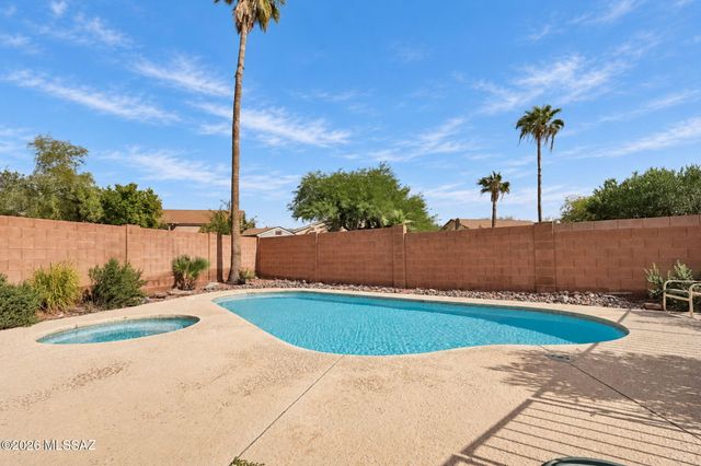 4530 W Lord Redman Loop, Tucson, AZ 85741