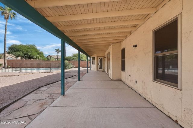 4530 W Lord Redman Loop, Tucson, AZ 85741