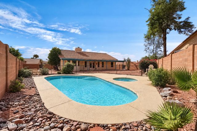 4530 W Lord Redman Loop, Tucson, AZ 85741