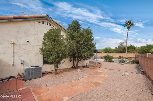 4530 W Lord Redman Loop, Tucson, AZ 85741