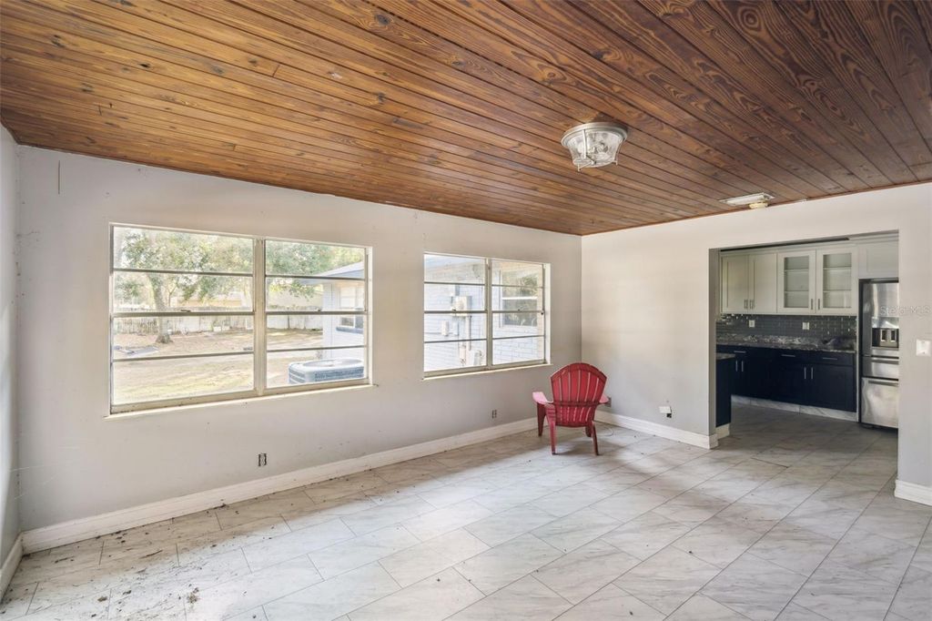 Image 19 of property listing at 434 DIAMOND ACRES ROAD, Davenport, FL 33837