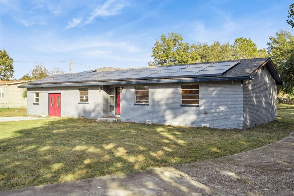 Image 3 of property listing at 434 DIAMOND ACRES ROAD, Davenport, FL 33837