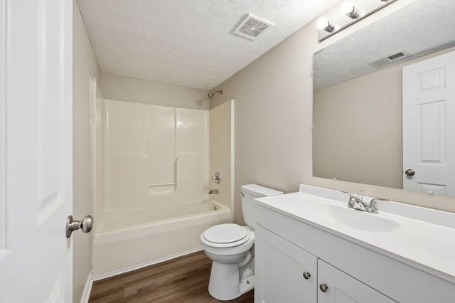 133-139 Grinder Court, Nicholasville, KY 40356