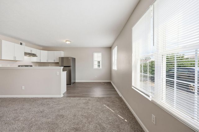 133-139 Grinder Court, Nicholasville, KY 40356