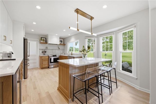 12855 Sagamore Road, Leawood, KS 66209