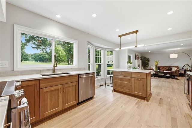 12855 Sagamore Road, Leawood, KS 66209