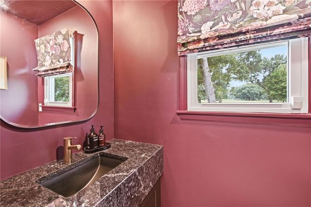 12855 Sagamore Road, Leawood, KS 66209