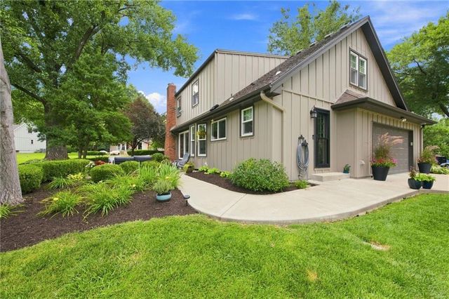 12855 Sagamore Road, Leawood, KS 66209