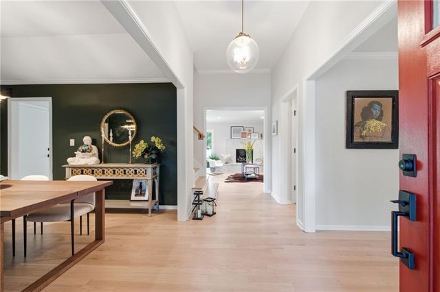 12855 Sagamore Road, Leawood, KS 66209