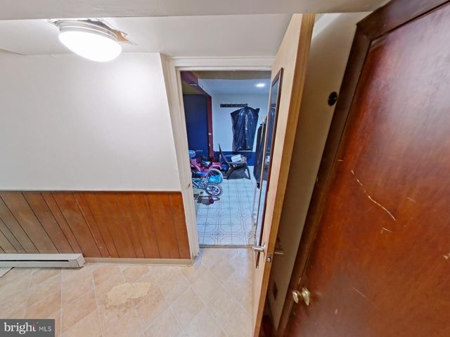 1547 RAINER RD, Brookhaven, PA 19015