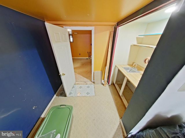 1547 RAINER RD, Brookhaven, PA 19015