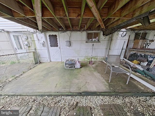 1547 RAINER RD, Brookhaven, PA 19015