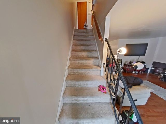 1547 RAINER RD, Brookhaven, PA 19015