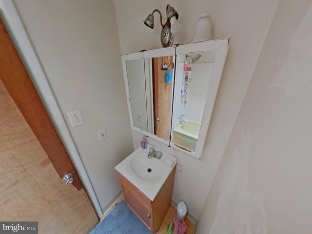 1547 RAINER RD, Brookhaven, PA 19015