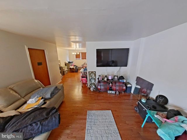 1547 RAINER RD, Brookhaven, PA 19015
