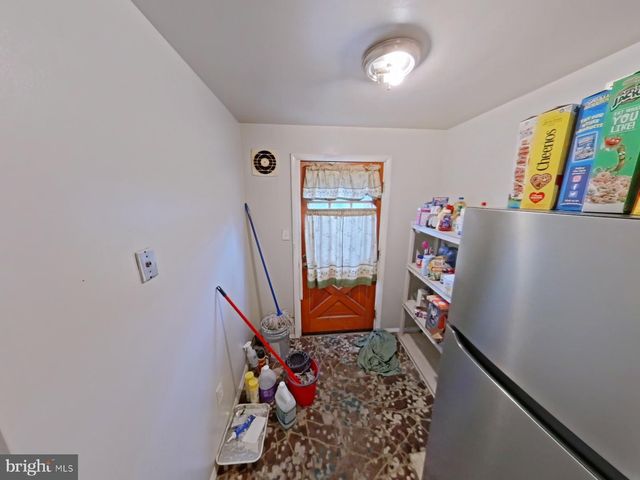 1547 RAINER RD, Brookhaven, PA 19015