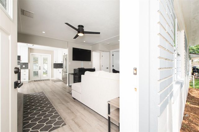 1779 SHORE ACRES BOULEVARD NE, St Petersburg, FL 33703