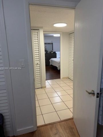 1656 W 57th Ter, Hialeah, FL 33012