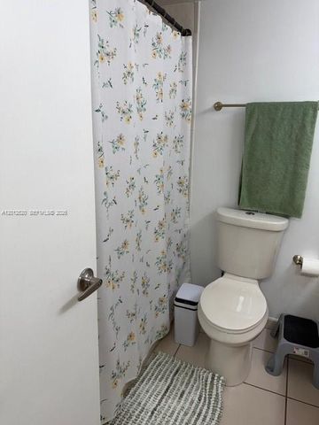 1656 W 57th Ter, Hialeah, FL 33012