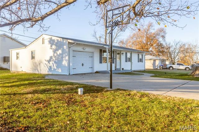 1201 Cypress Drive, O'fallon, MO 63366