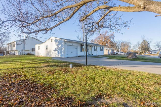 1201 Cypress Drive, O'fallon, MO 63366