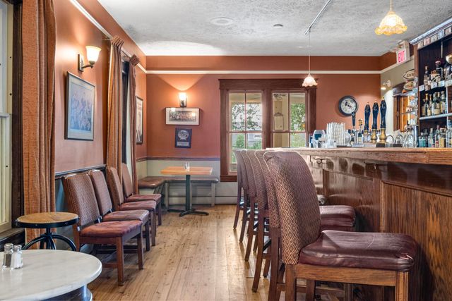 149 E Harbor Highway, Maple City, MI 49664