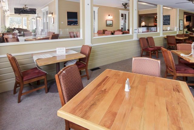 149 E Harbor Highway, Maple City, MI 49664